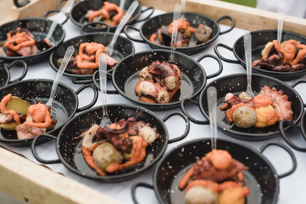Mesa de catering para una celebración